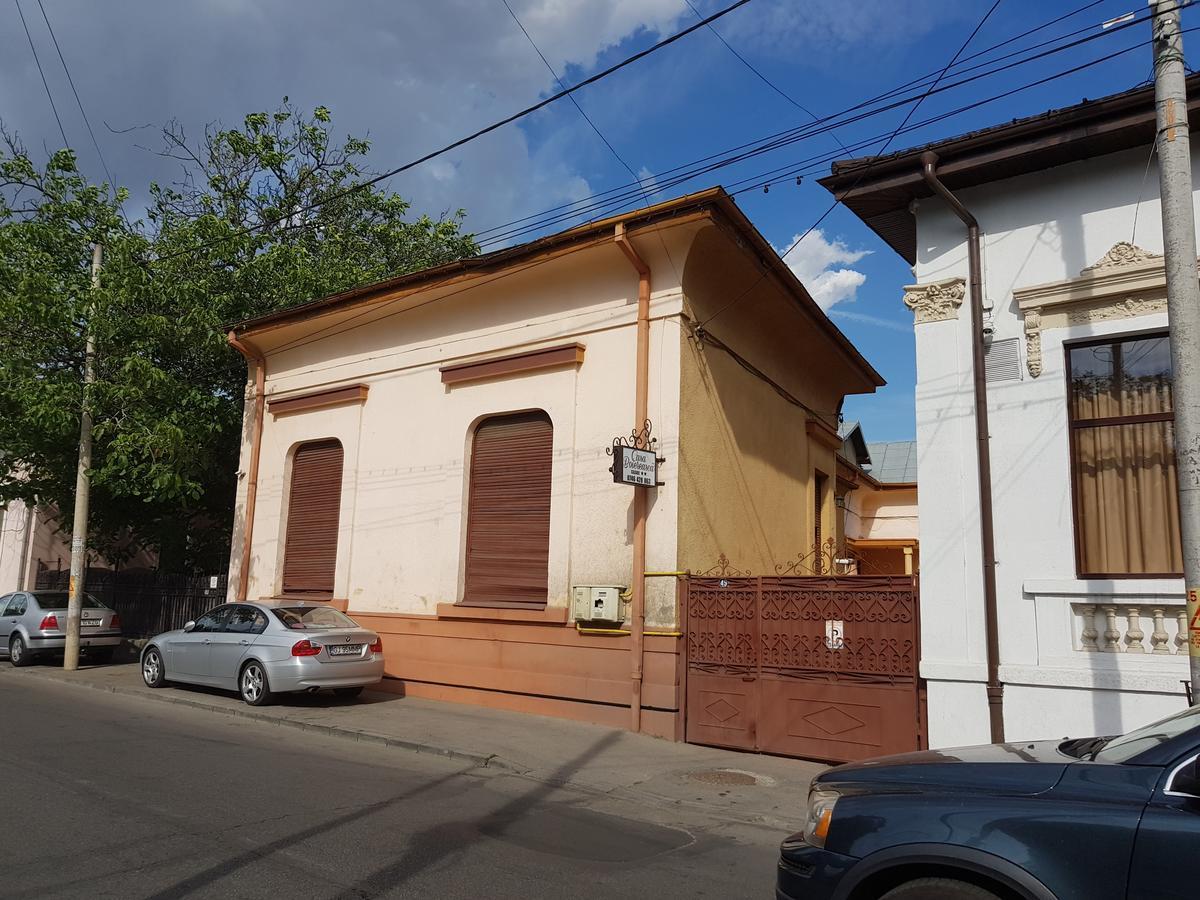 Хостел Casa Boiereasca Крайова Экстерьер фото
